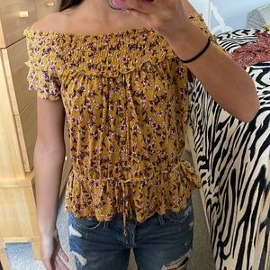 Off the Shoulder Aéropostale Top